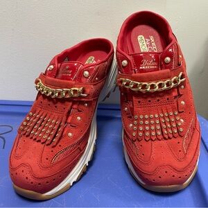 NWOB Sketchers Heritage D’Lite Love Chain Red Mule Sneakers Rare Limited Edition